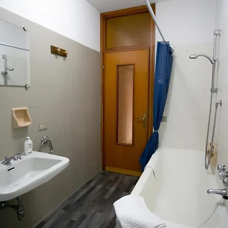Casa Gioele Blu Apartment *